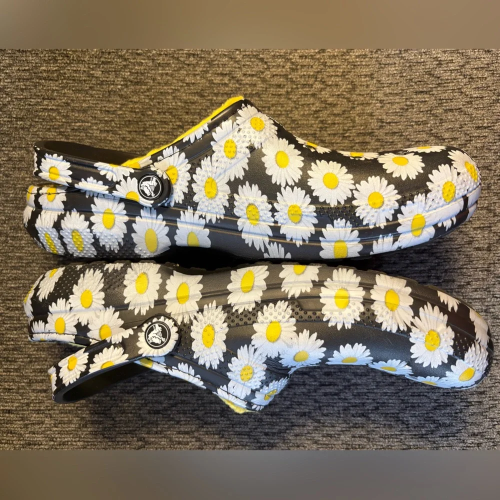 Crocs Classic Lined Vacay Vibes Clog - Black/Daisy Men’s Size 12